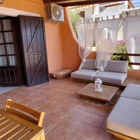 Casa Evelyn Capo Blu